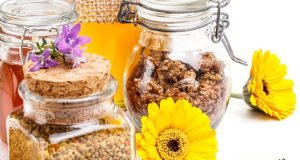 Cum să folosești propolisul pentru îngrijirea pielii